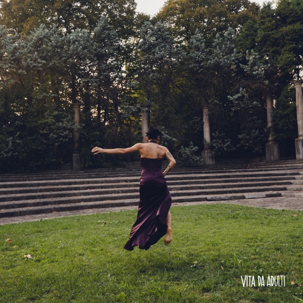 VITA DA ADULTI - ANGELINA MANGO