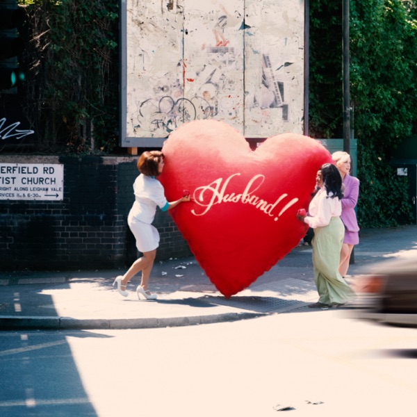 LOVE IS A LOSING GAME (RMX) - AMY WINEHOUSE
